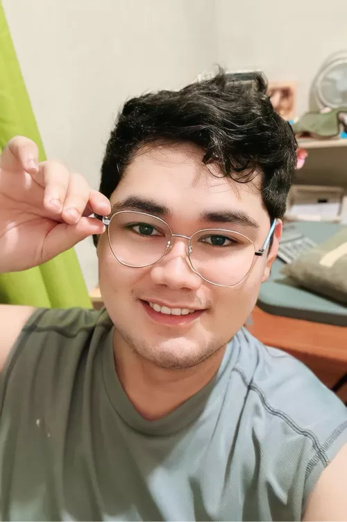 Hi 😘 by Zestyclose-Aside-387