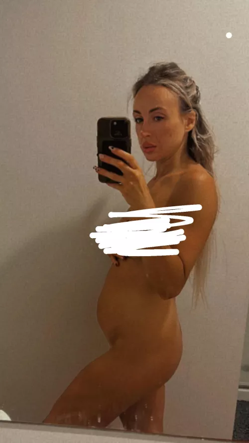 I ate way to much food tonight and I’m so swollen, I wish I had someone to rub it for me  by ellexoxo02