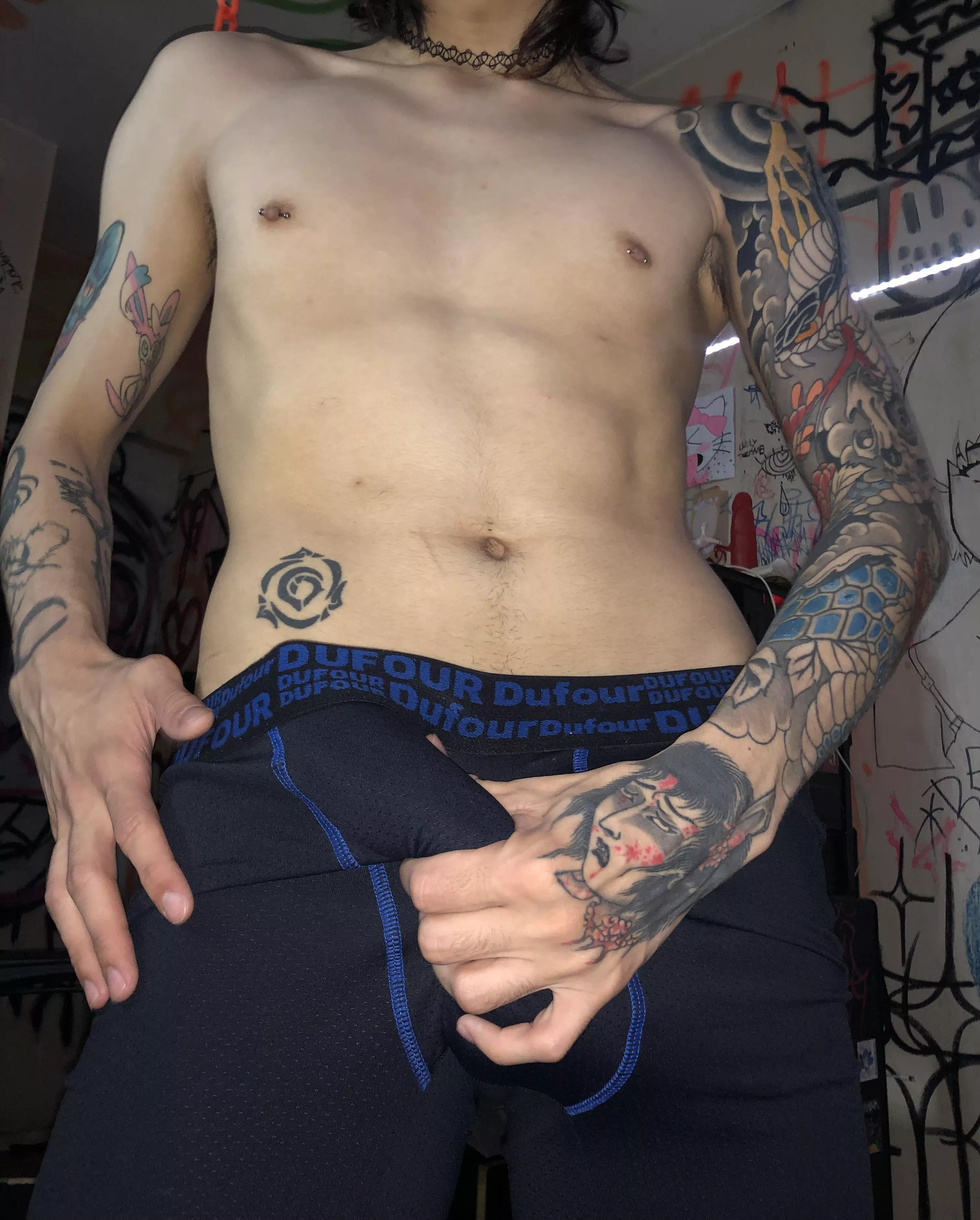 I like how it is marked in these boxers posted by Creep616