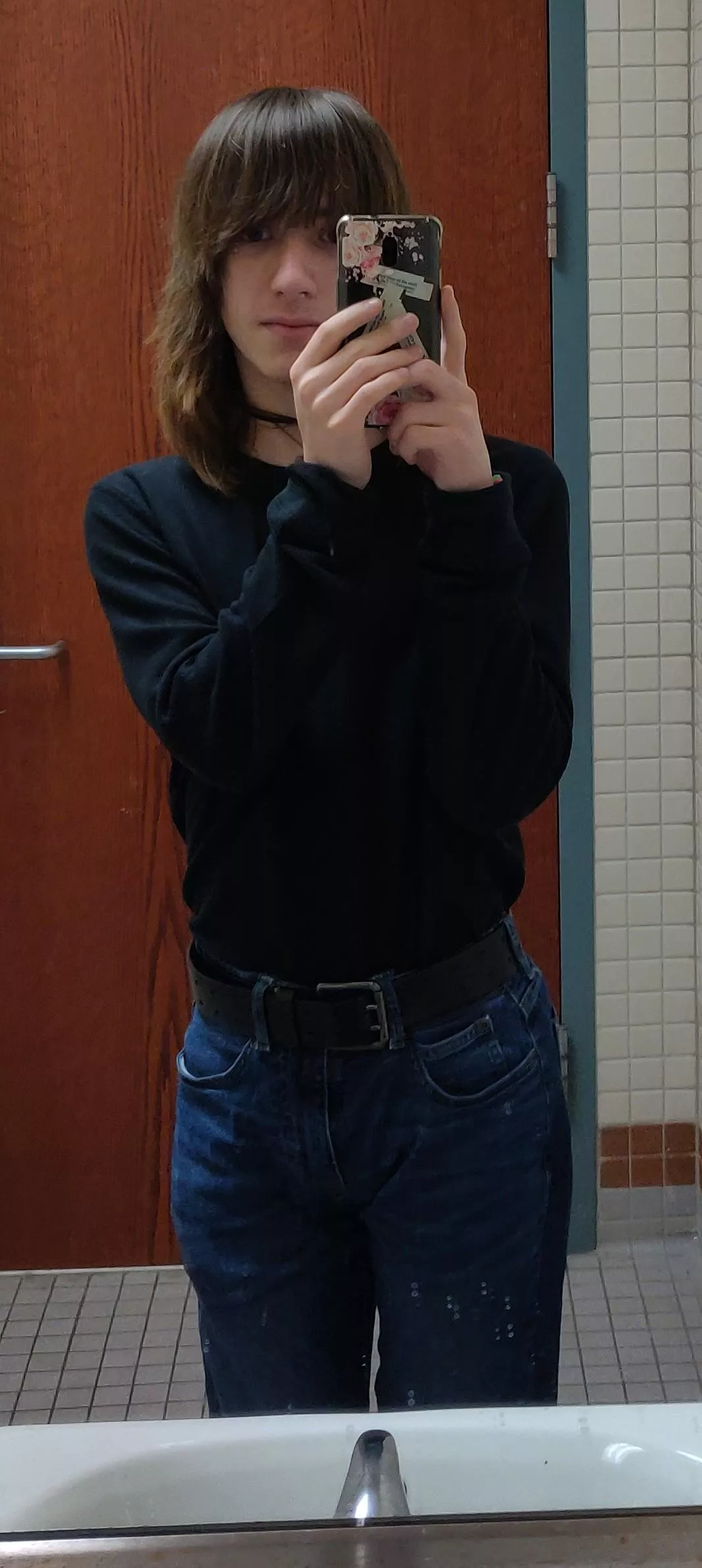 I wish I had more feminine clothes >w< posted by idiot_human34