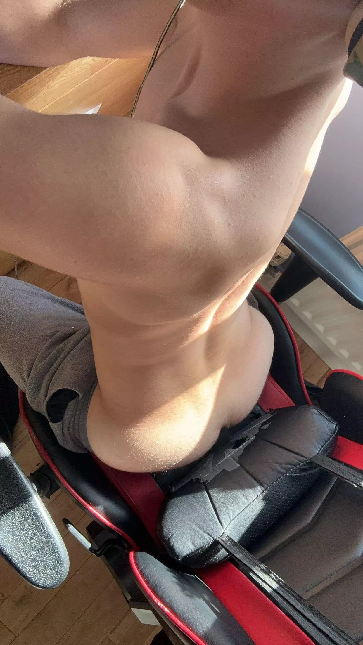 Imagine me sitting on your face like this 🤤 posted by Packman-harry