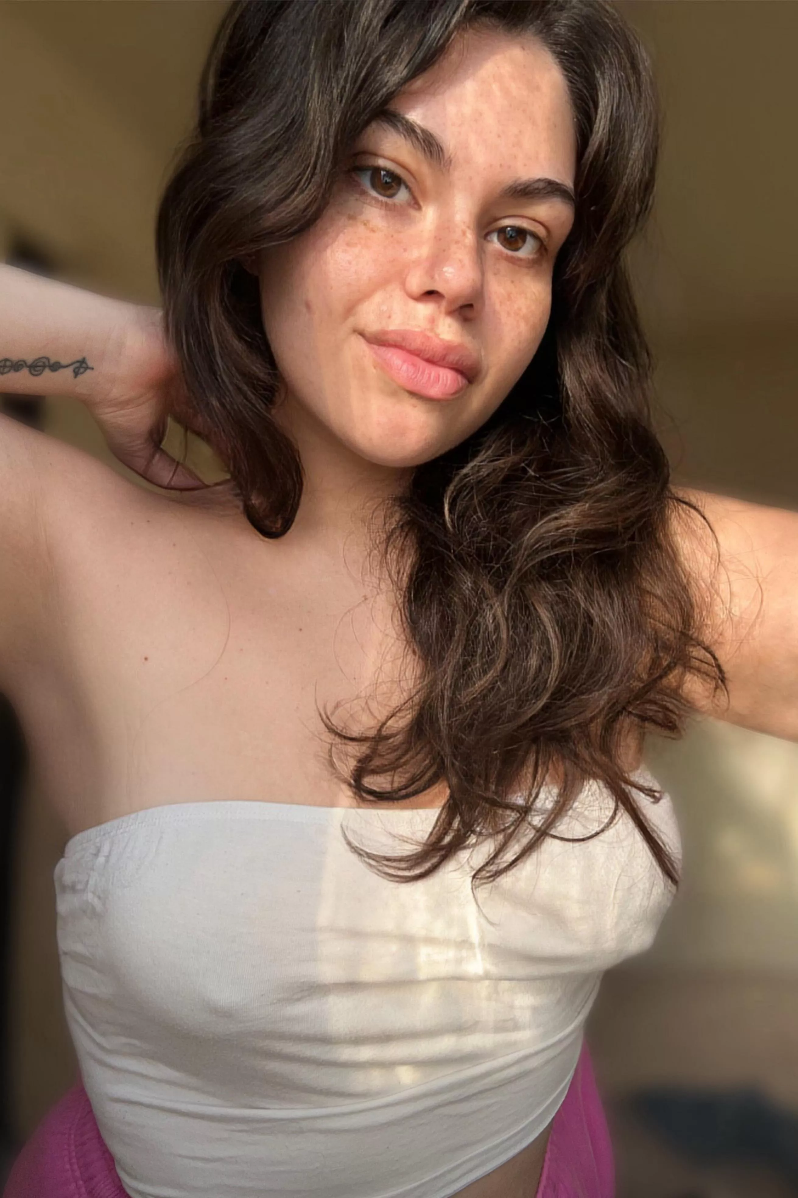 No makeup and no bra are just the best ways to be. Agree? posted by mollyzedolly