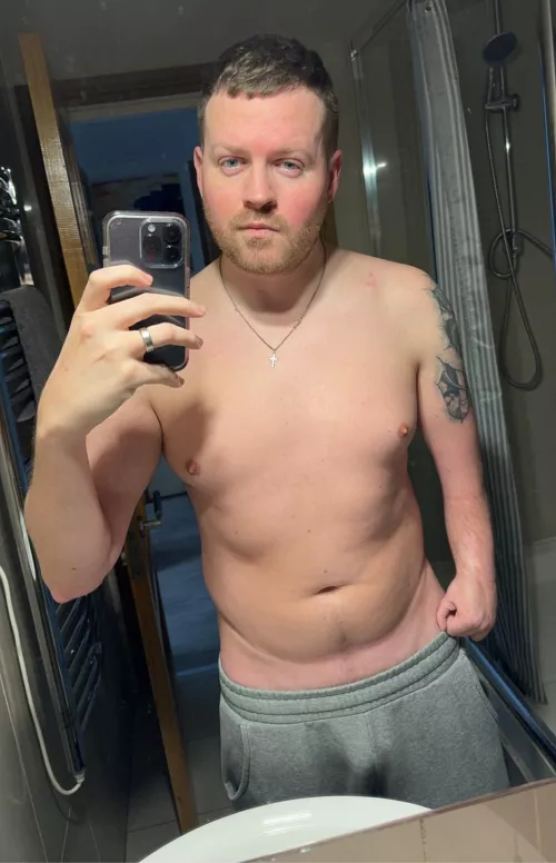 Off on holidays whoop by Jhcx