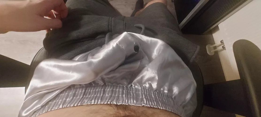 Precum leaking into boxers is so hot 🤤 (unfortunately can't see it on the pic) by TheDuke_9o0o