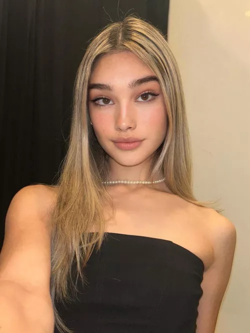 Selfie before my date picks me up by yournextdoorcrush