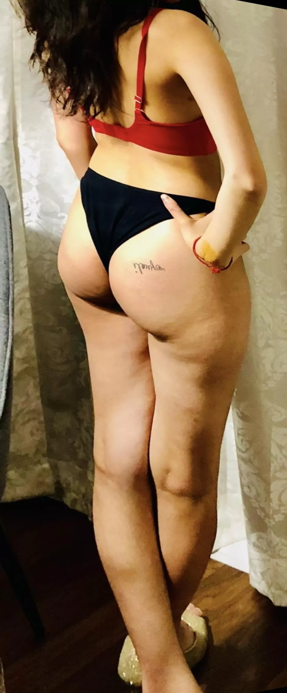 Shy wife doing a lingerie photoshoot for her office friend posted by Resident-Survey1806