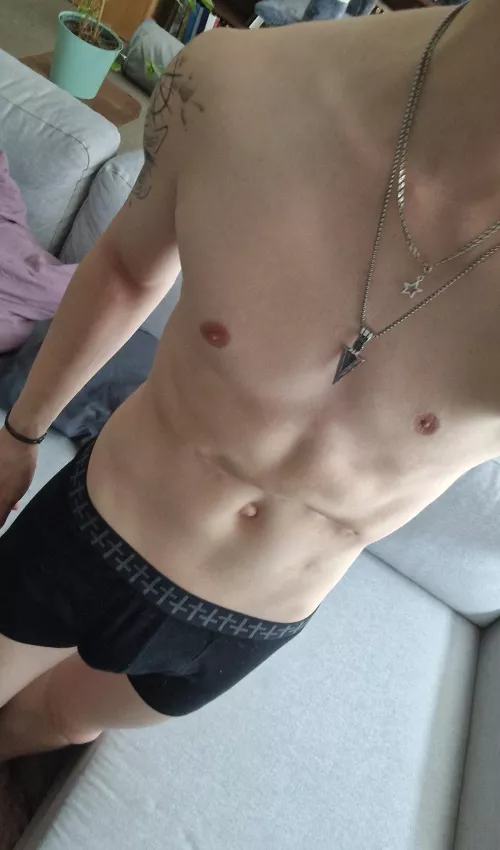 Smol bulge by Chirako97