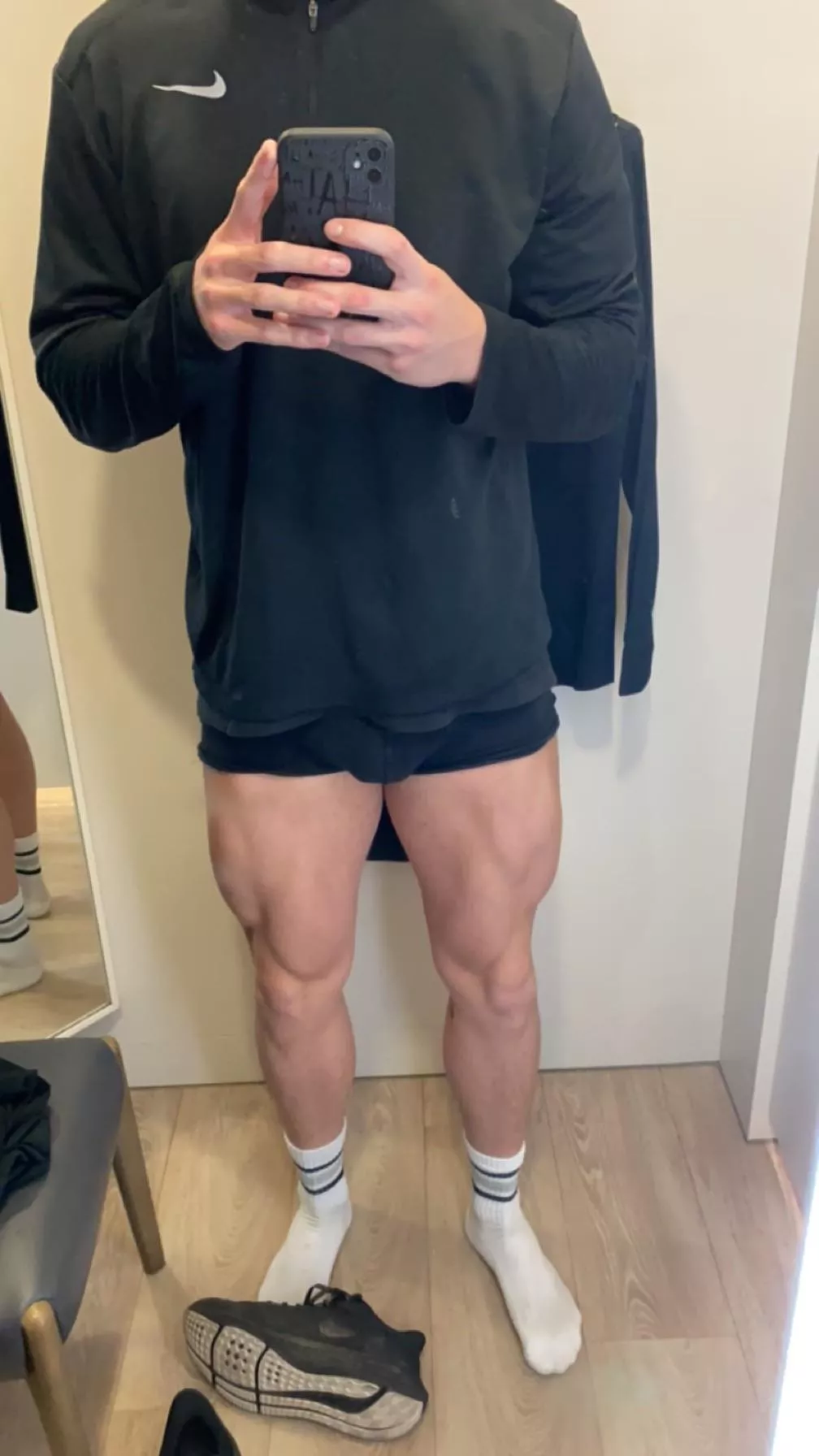 19 uk muscular bro looking for hung guys toby_willis20 posted by toby_willis20