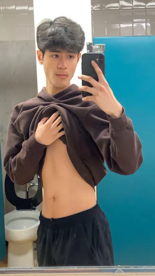 20m college twink, anyone want to talk? by tw1nkb0yo