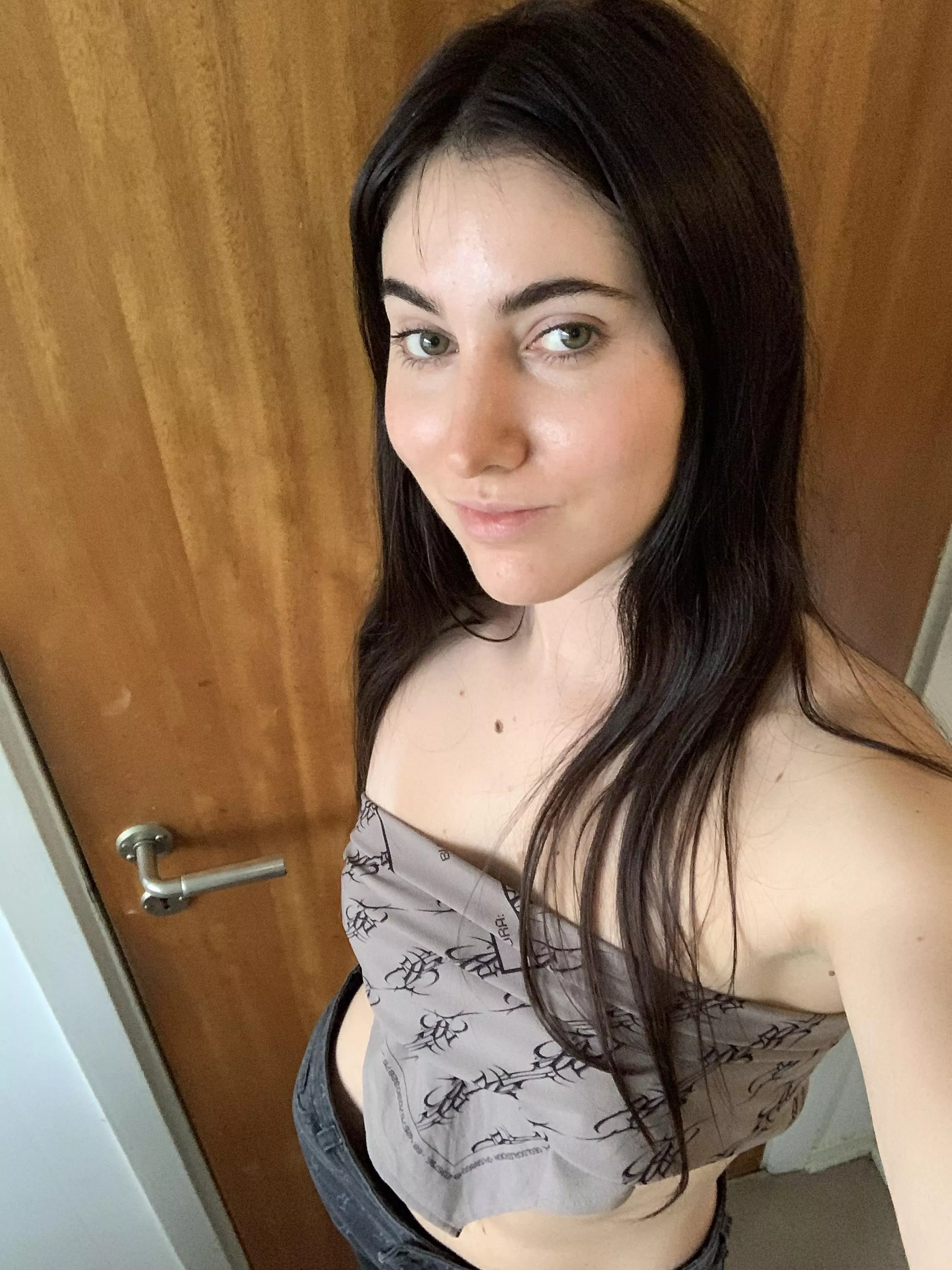 Am I hot enough for you? 19F posted by warhead20002