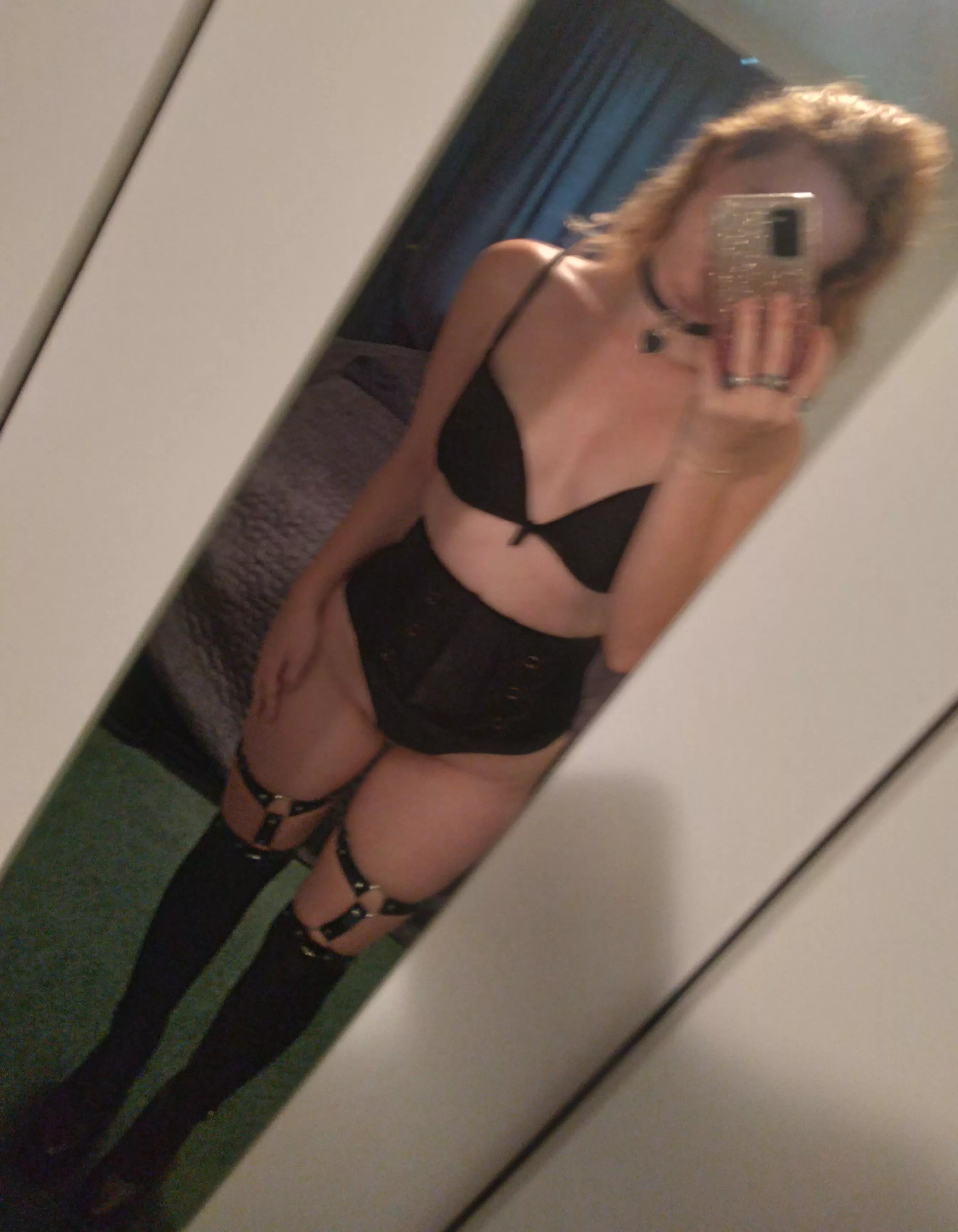 Do you like my lingerie set? [F] posted by Islajanex