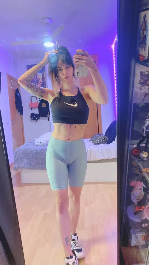 do you think this top is cute? by wryprovid