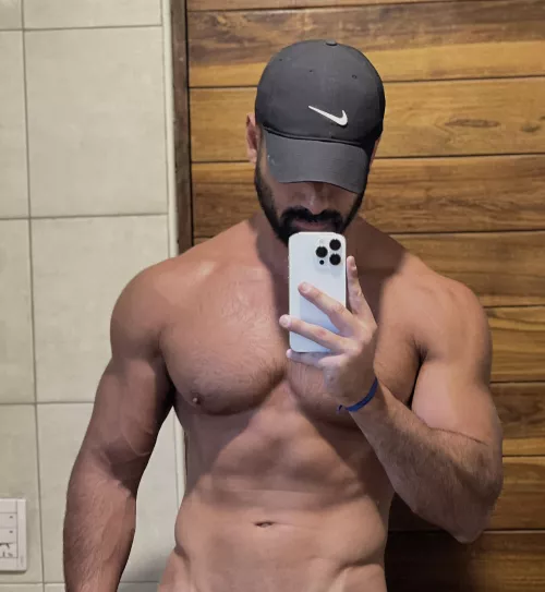 Finish the week with that V, what do you think?  by nicksunday7