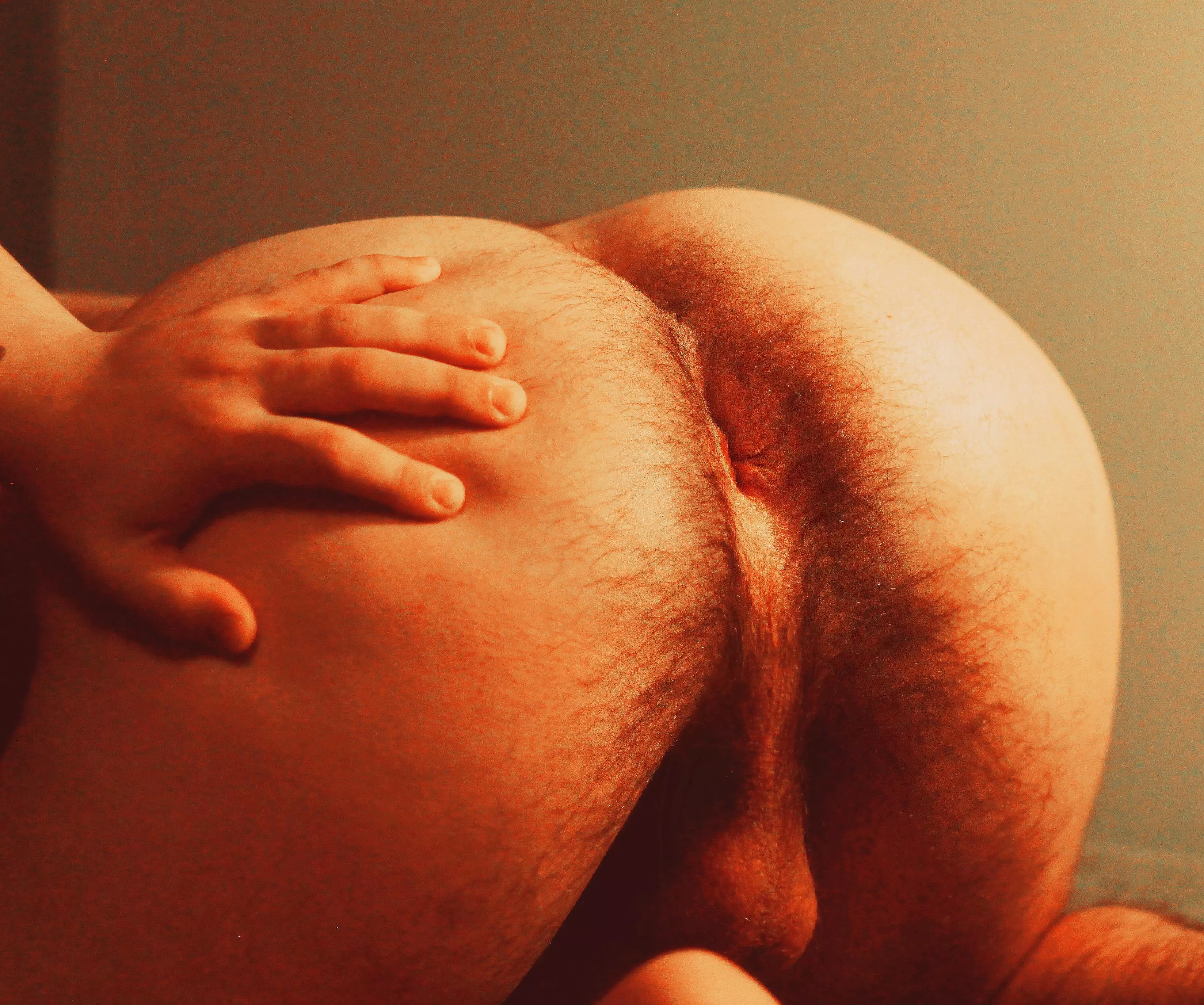 Fist time ever posting a photo of my ass 😅 posted by Bluecollaralberta