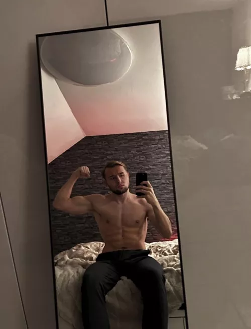 go on your knees and taste me by Moonshotsbenny67