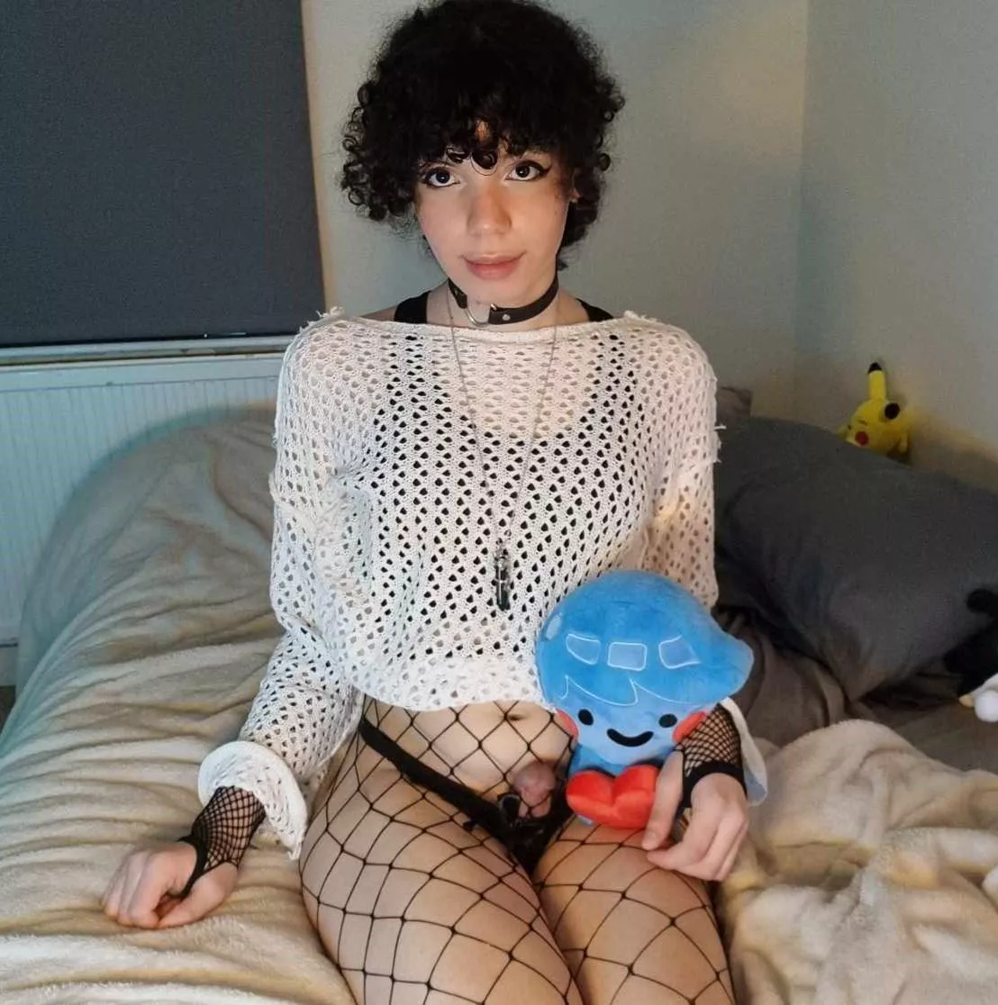 hey am new here :3 posted by Necromercy