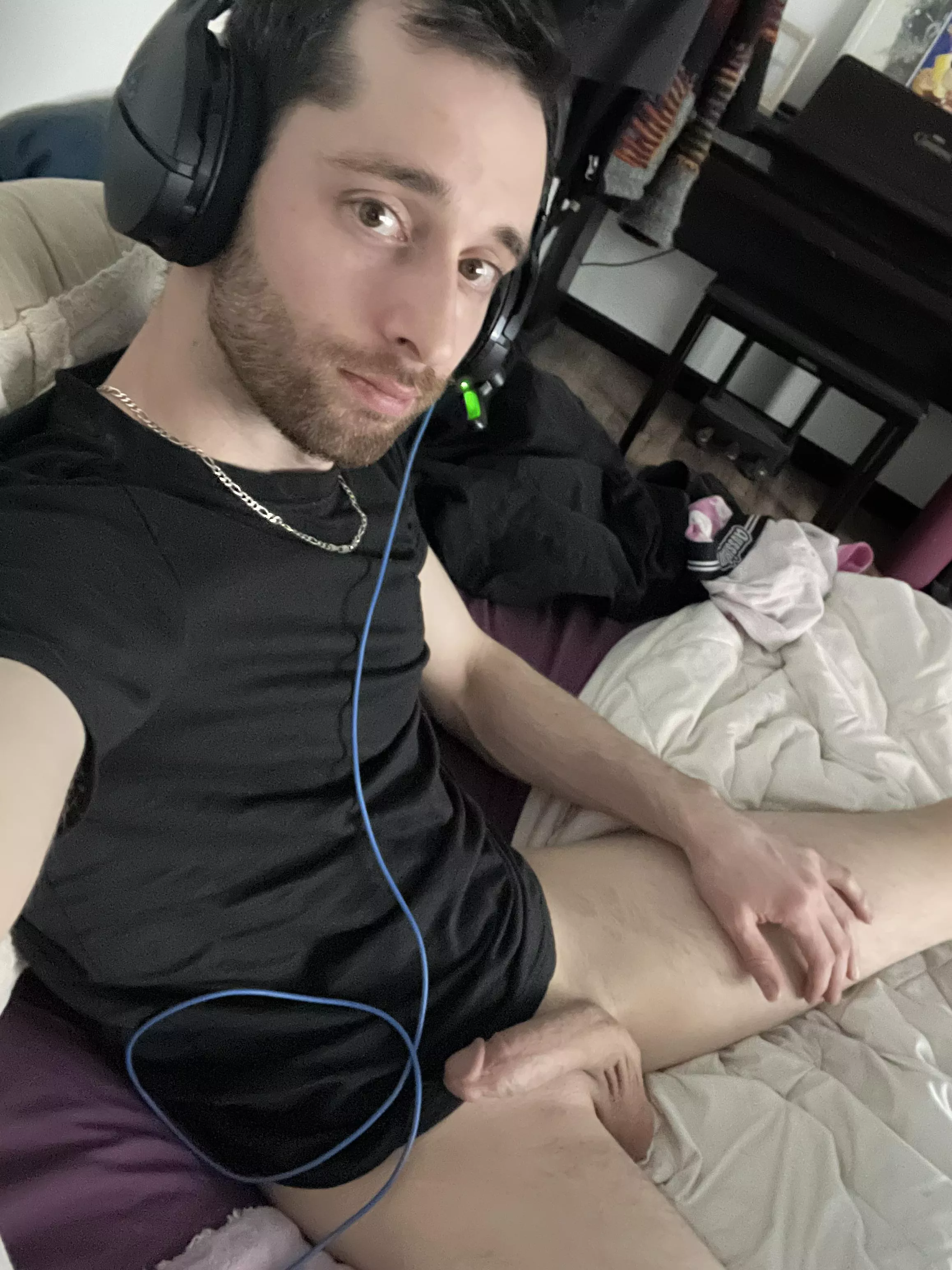 Hiii posted by Amnesiaftw