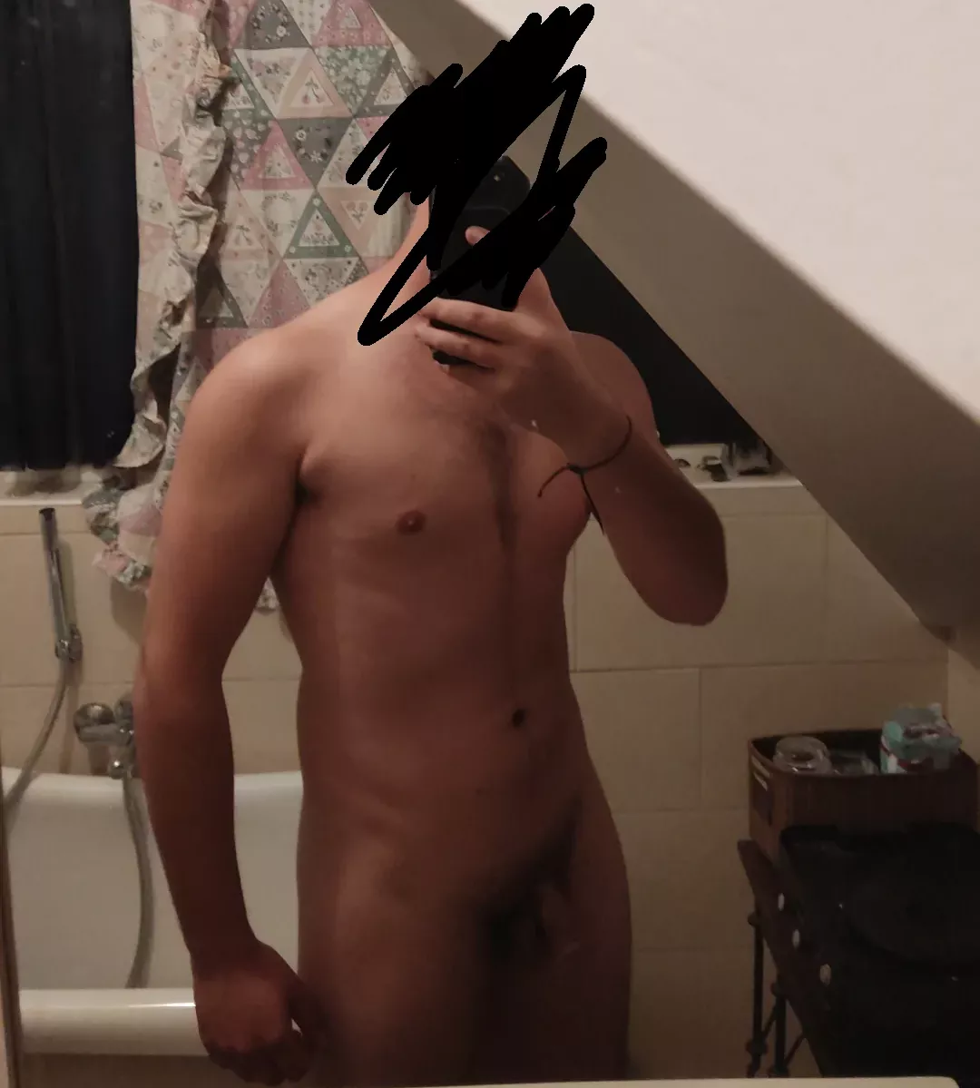 How do i look 23(m) posted by iloveboobs601
