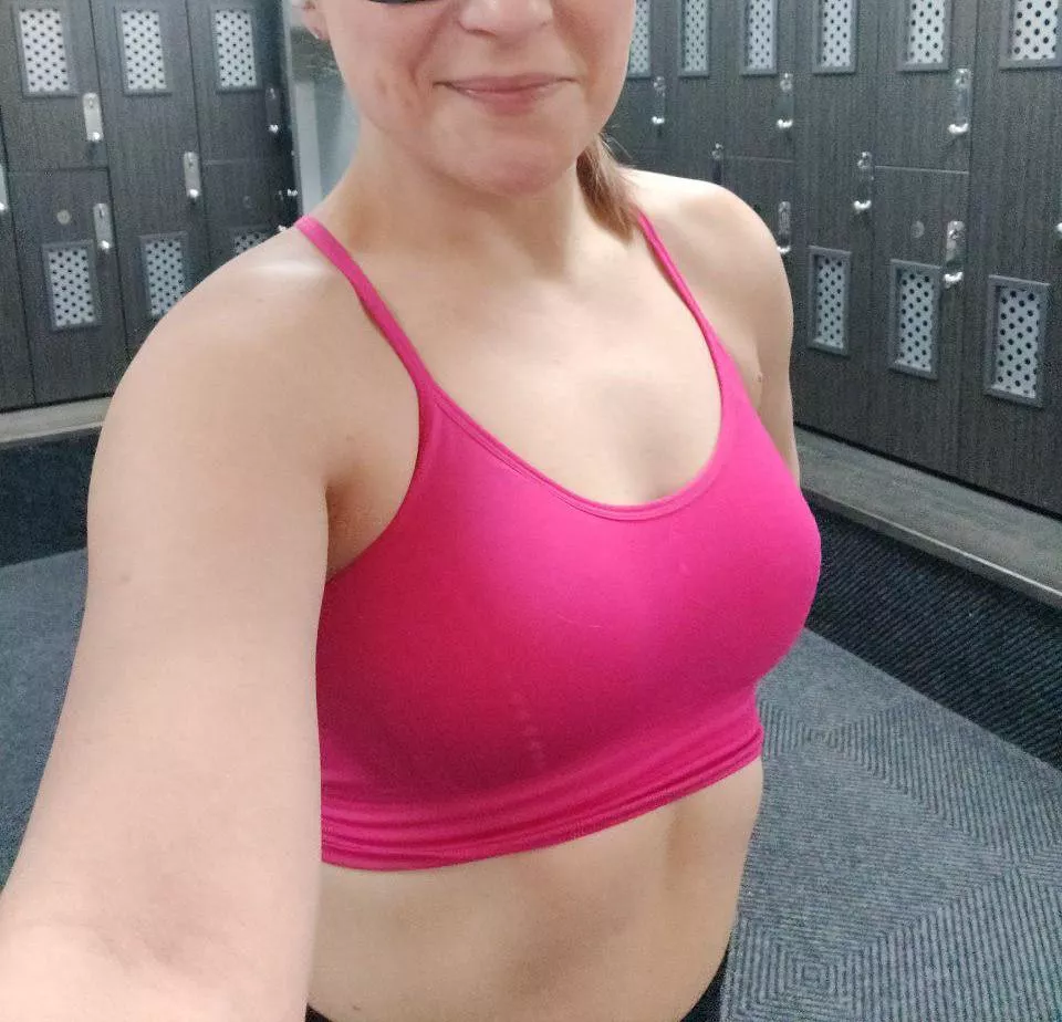 How does pink look on me? posted by _lylah