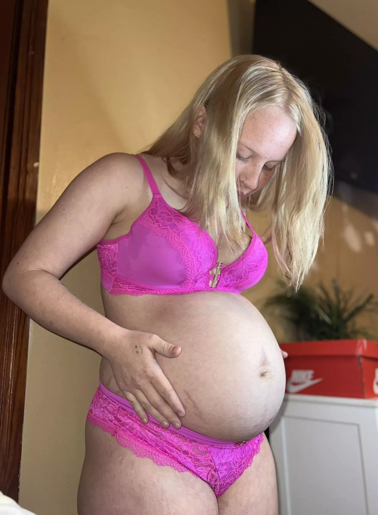 If we went to the same school would you study with me even tho l'm pregnant and horny? posted by Fantastic-Manager-30