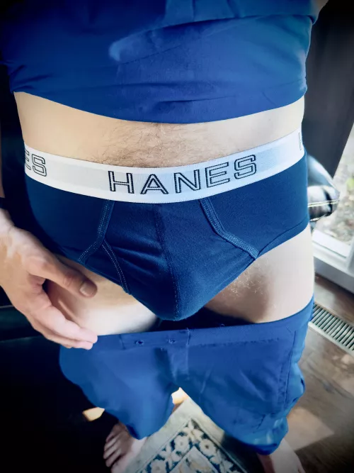 I'm not a weatherman, but I've got a few inches for you... by beerzNbriefz