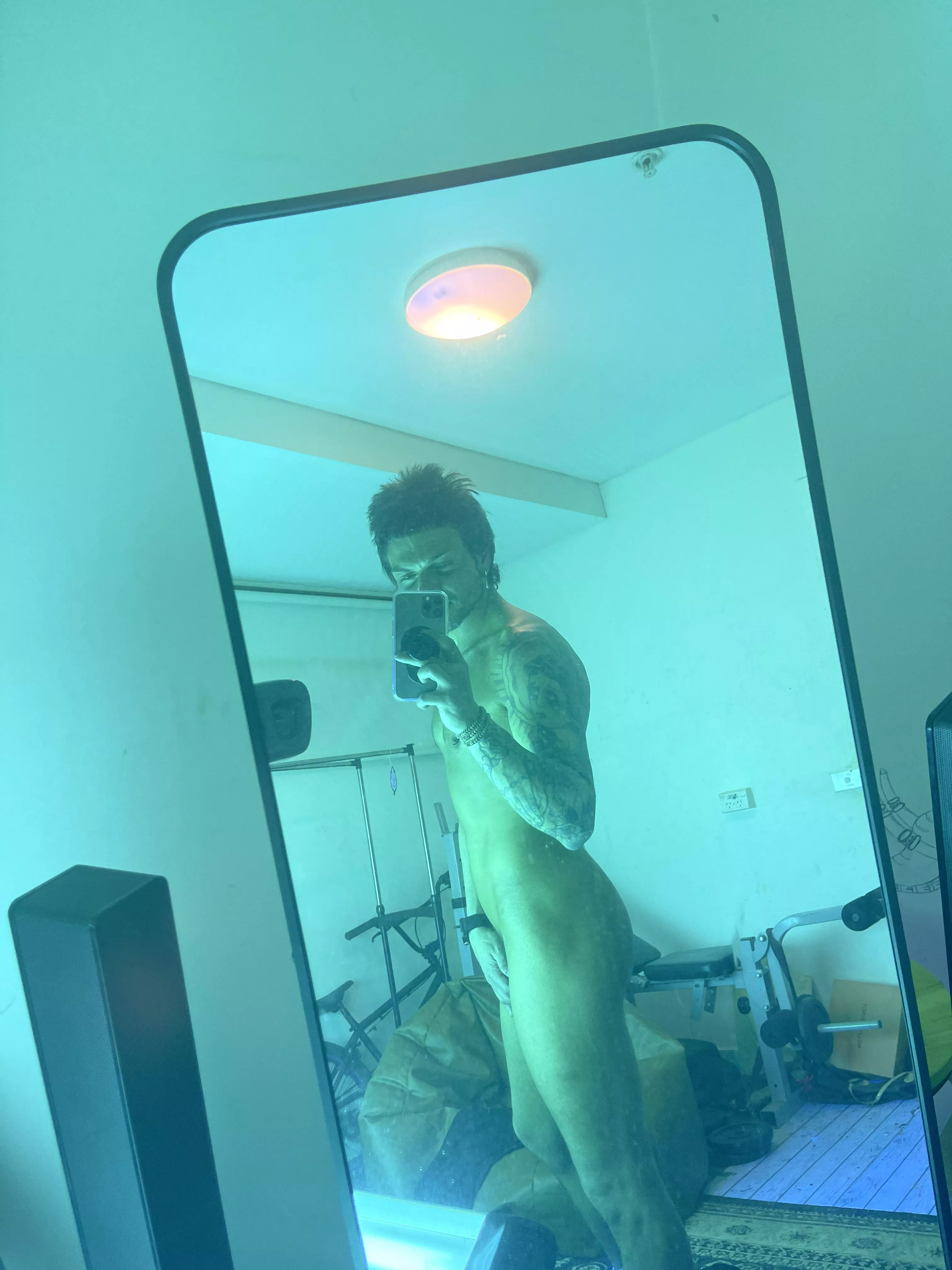 Inbox me for a free chat x posted by doyouevenroman