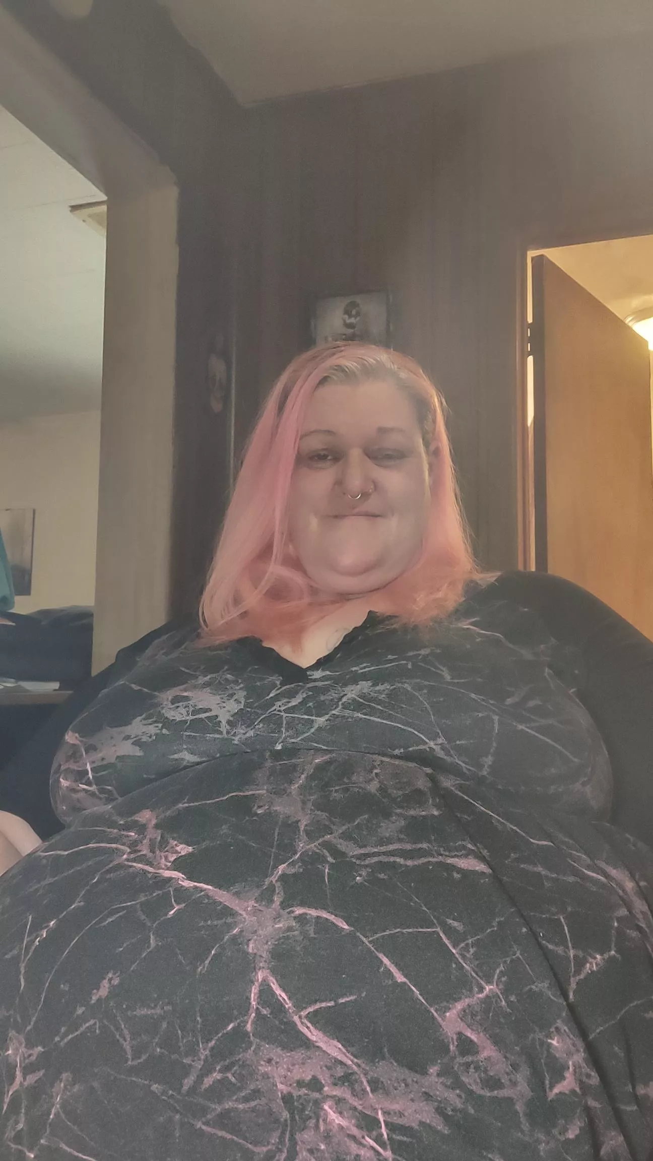 Just chilling and working tonight, who else is on the interwebs? posted by invisibleone82