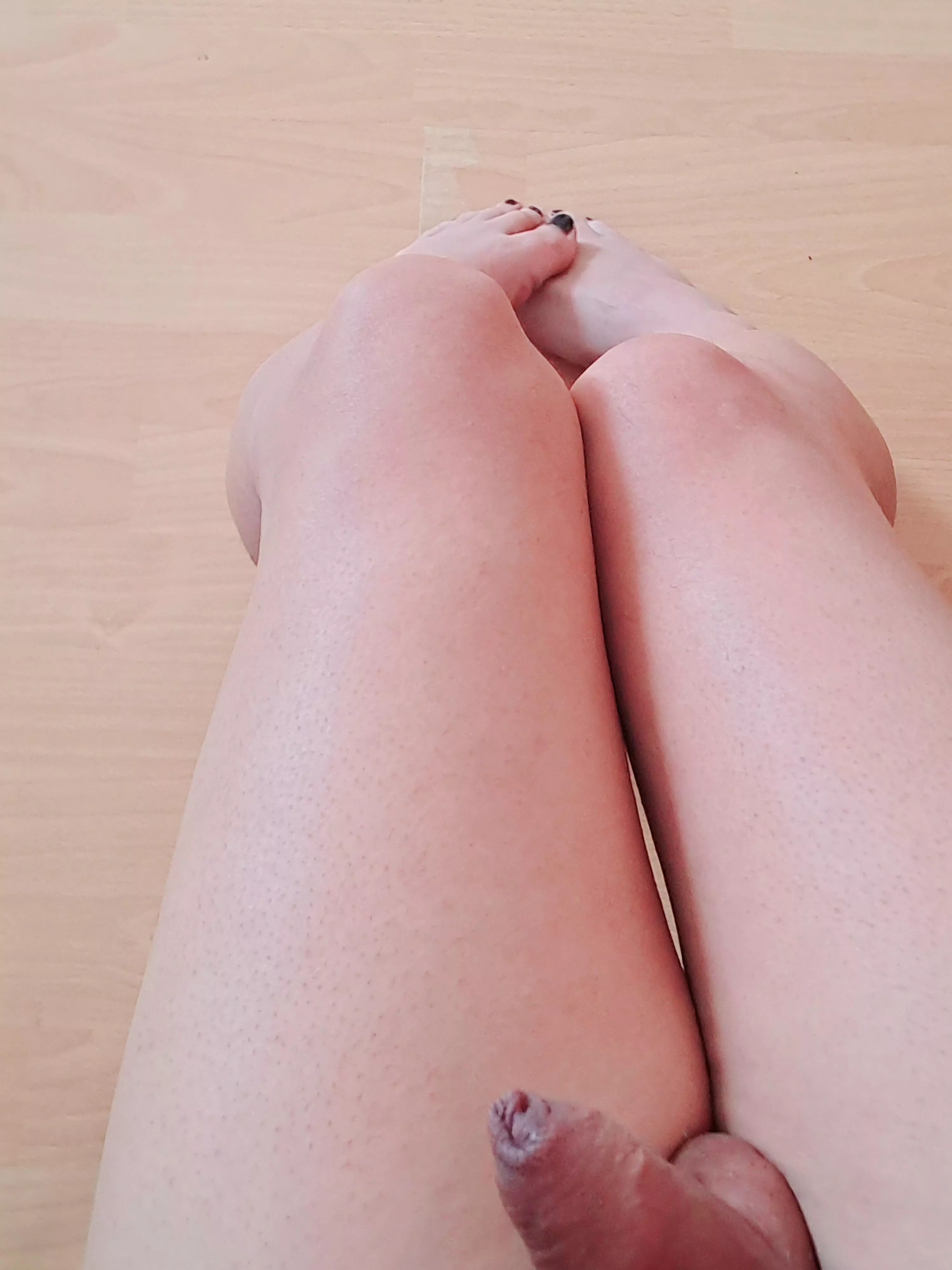 Just my small feet and toea posted by jjjd_23