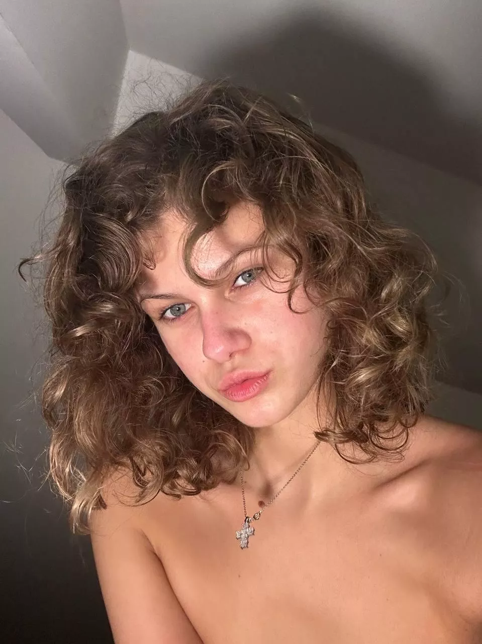 Kiss me with passion posted by DiscussionSea7278