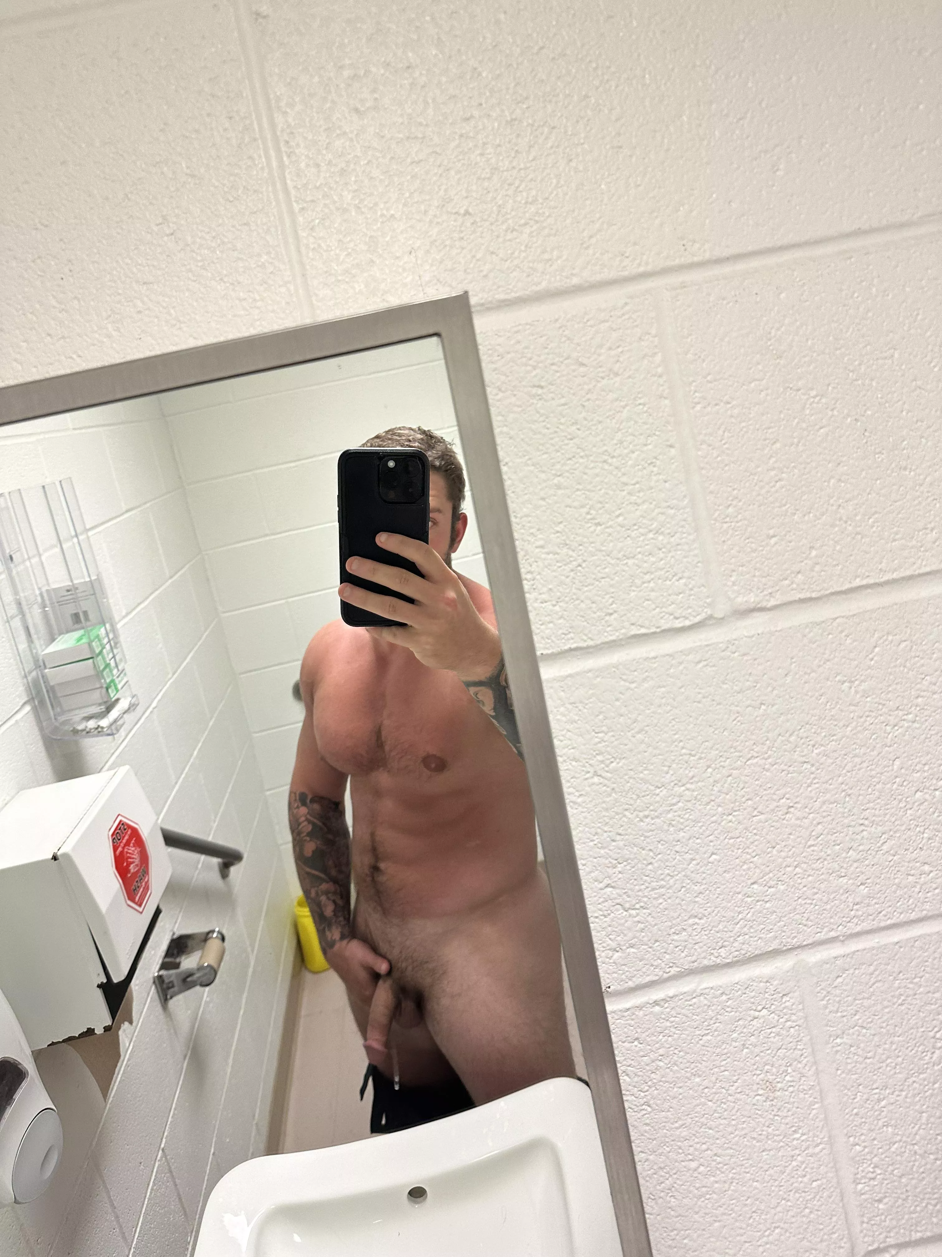 Late night hornies;) posted by Due_Skill4909