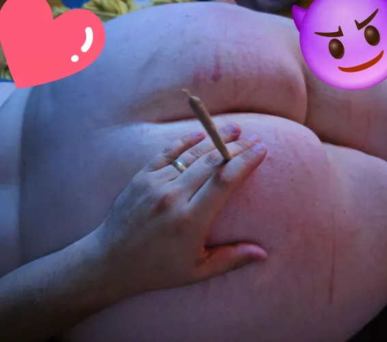 (M&F 20s) Best place to smoke by CapivaraCouple