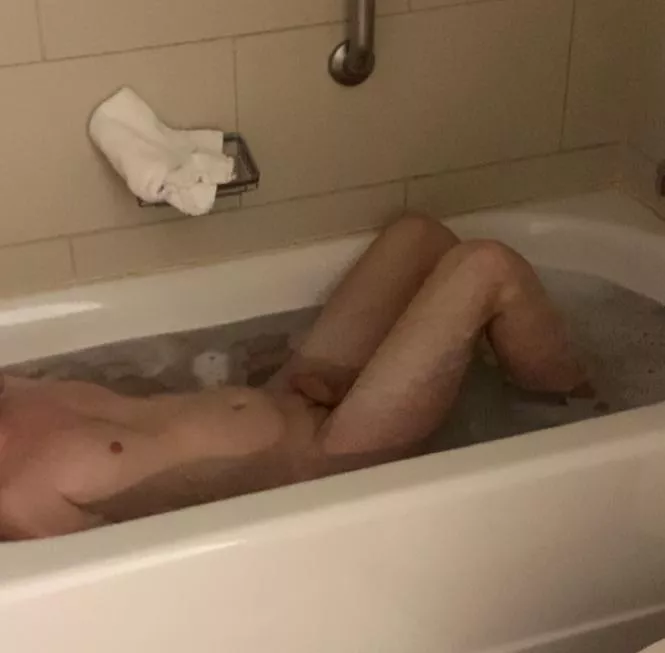 My(35M) bf (21M) in the bath posted by 58burst