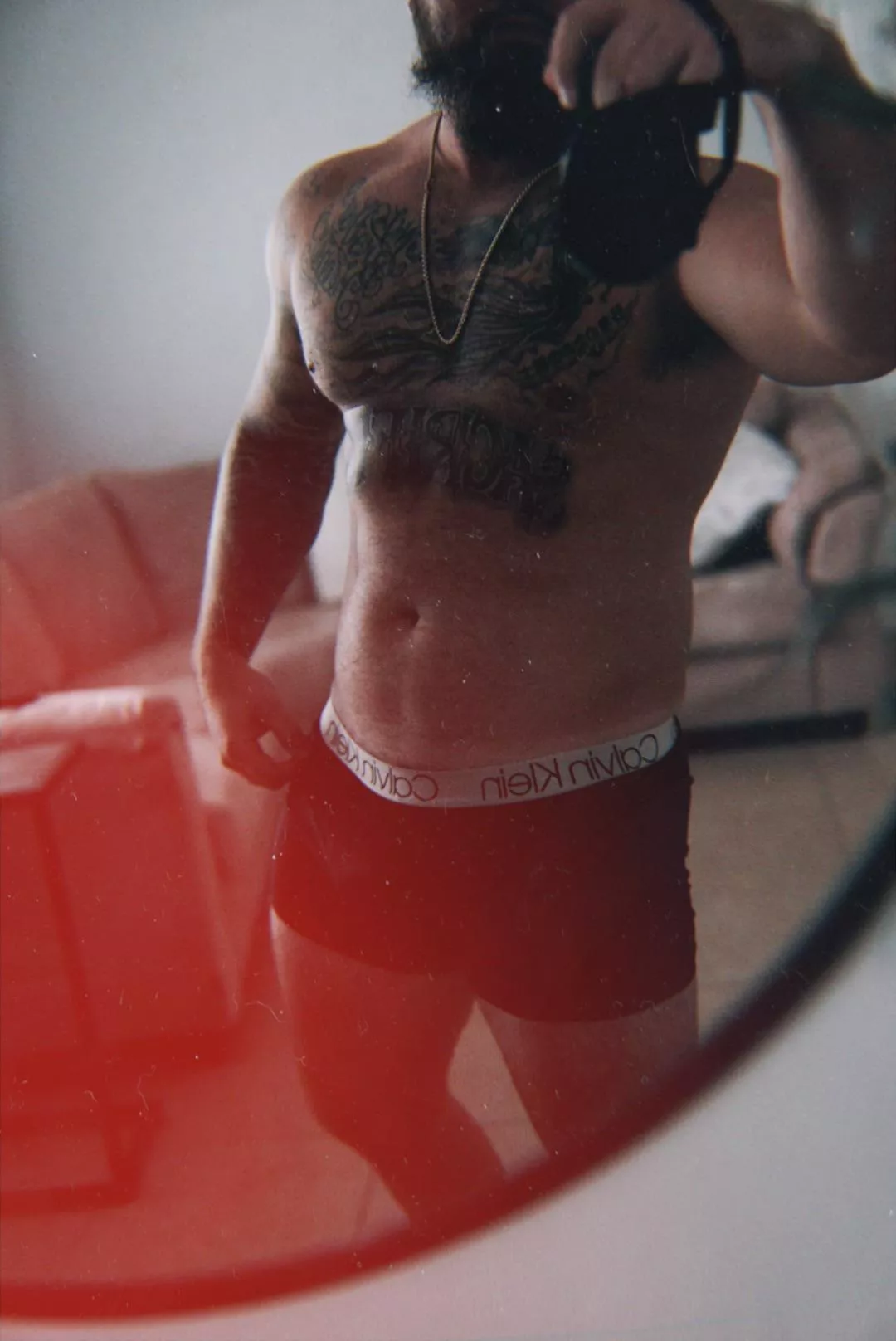 post gym selfies 💪🏼 posted by Temporary-Read-6101