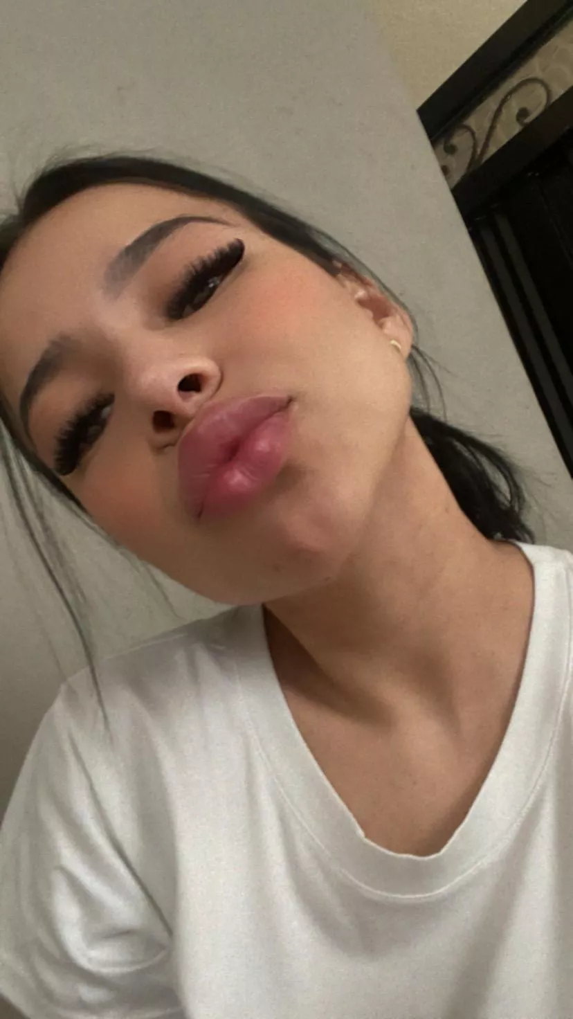 These lips were made for sucking posted by CamillaCutie