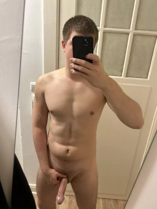 What if I open the door like this? by Hoplocarida69