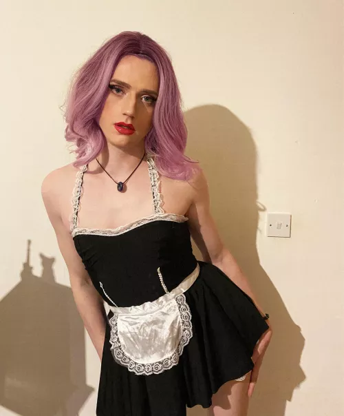 Would you hire me? ☺️ by Rozasissy