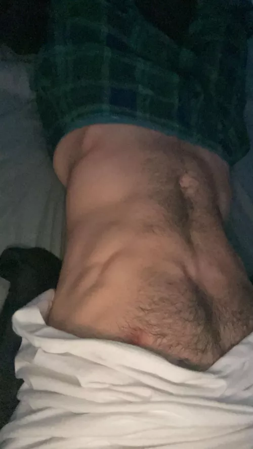 24 fit hairy masc uncut. Looking for other masc bros Fit+ Face++ chil++ send pictures for snap by brianhild1