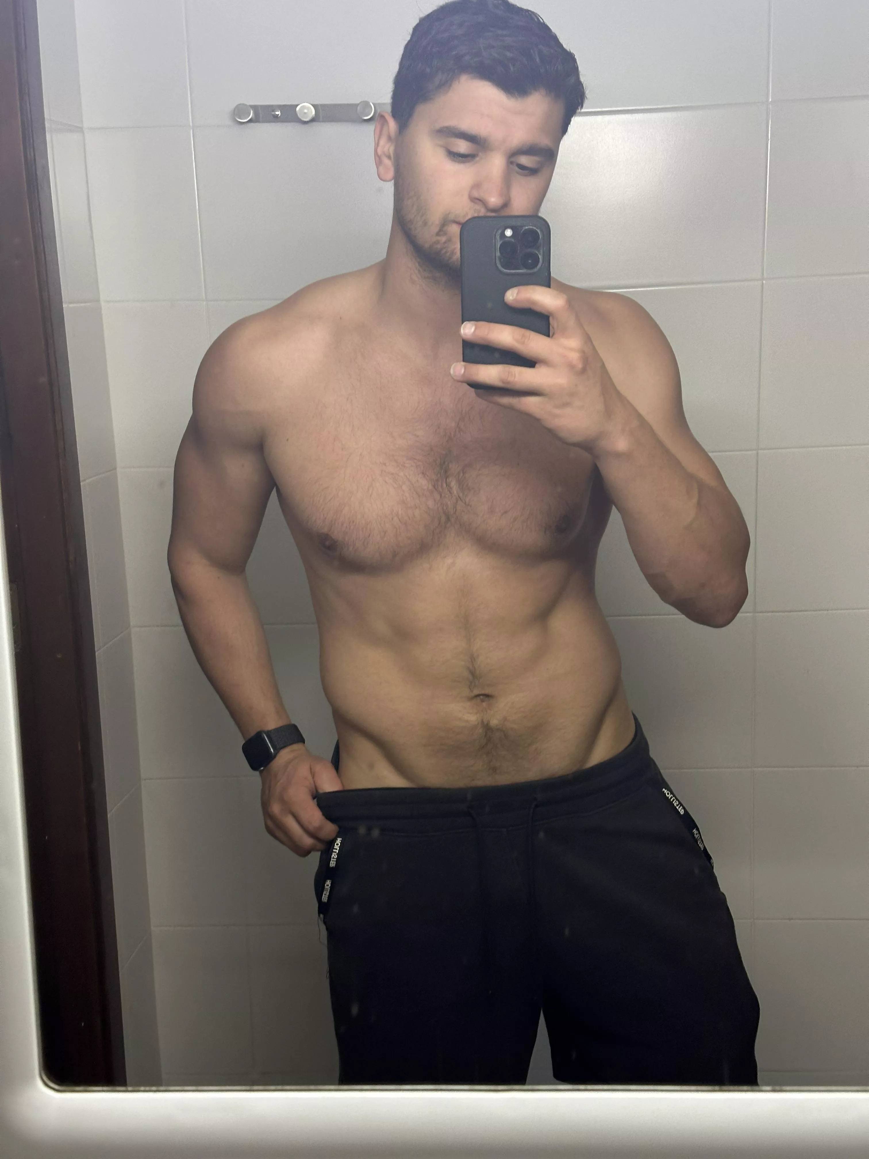 Checking my V, How do you see it?😏 posted by Isiwak