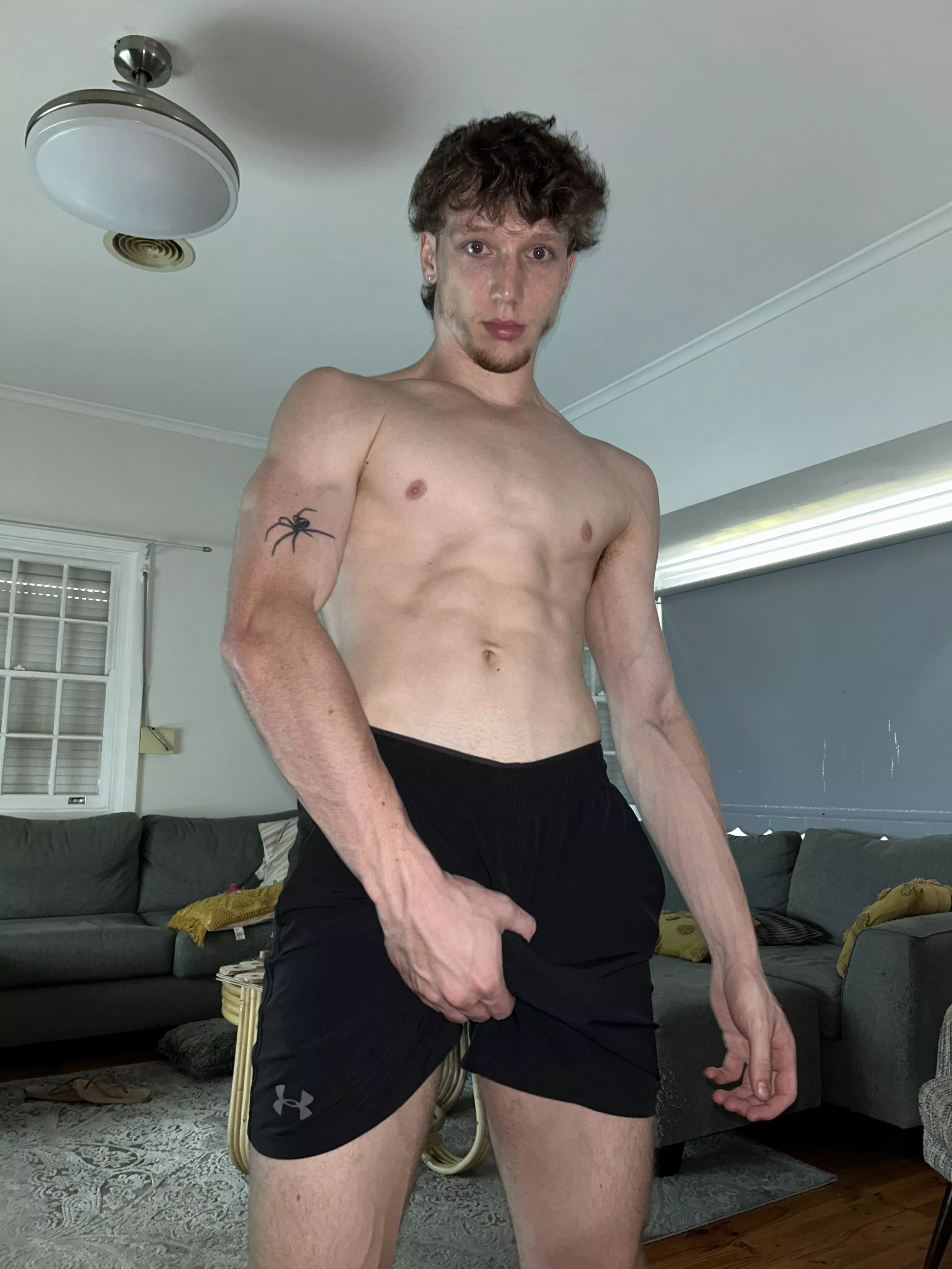 Closeted gay 🤫 posted by bi-caleb