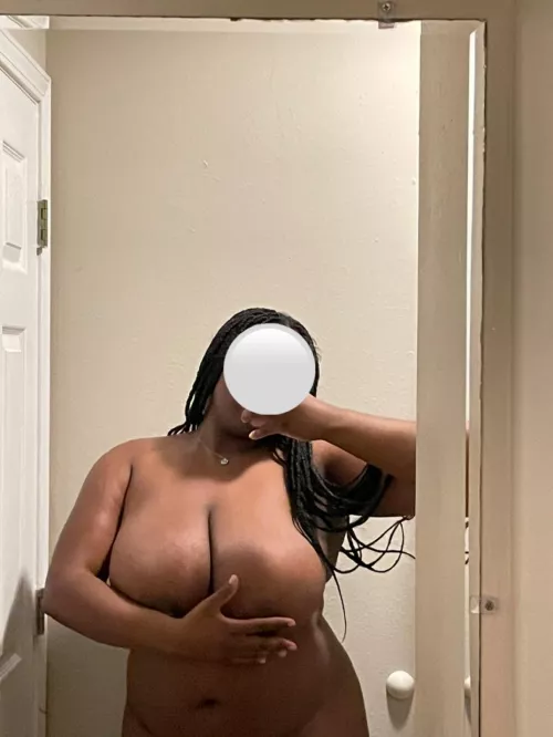 (F) - looking to tone and slim down. bra size 42i by SouthernSalt9445