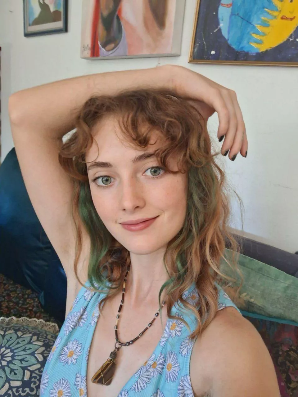 feeling daring with the green vibes and a shy smile F18 posted by TaulBaux