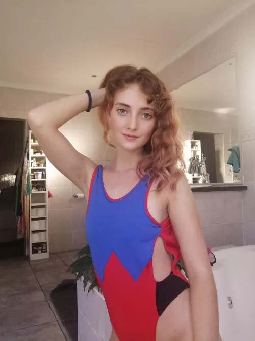 feeling spicy, ur girl loves splashing in red n blue. F18 by TaulBaux