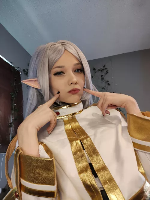 Frieren🤍 by princessjadelyn