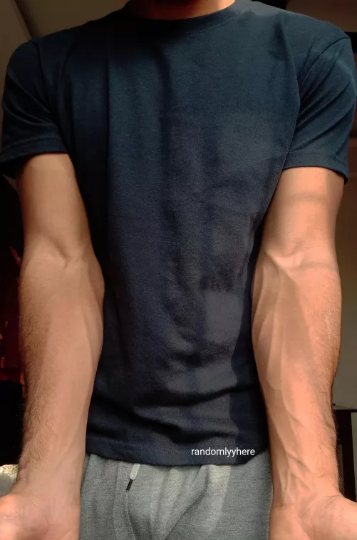 Golden hour ;) by randomlyyhere