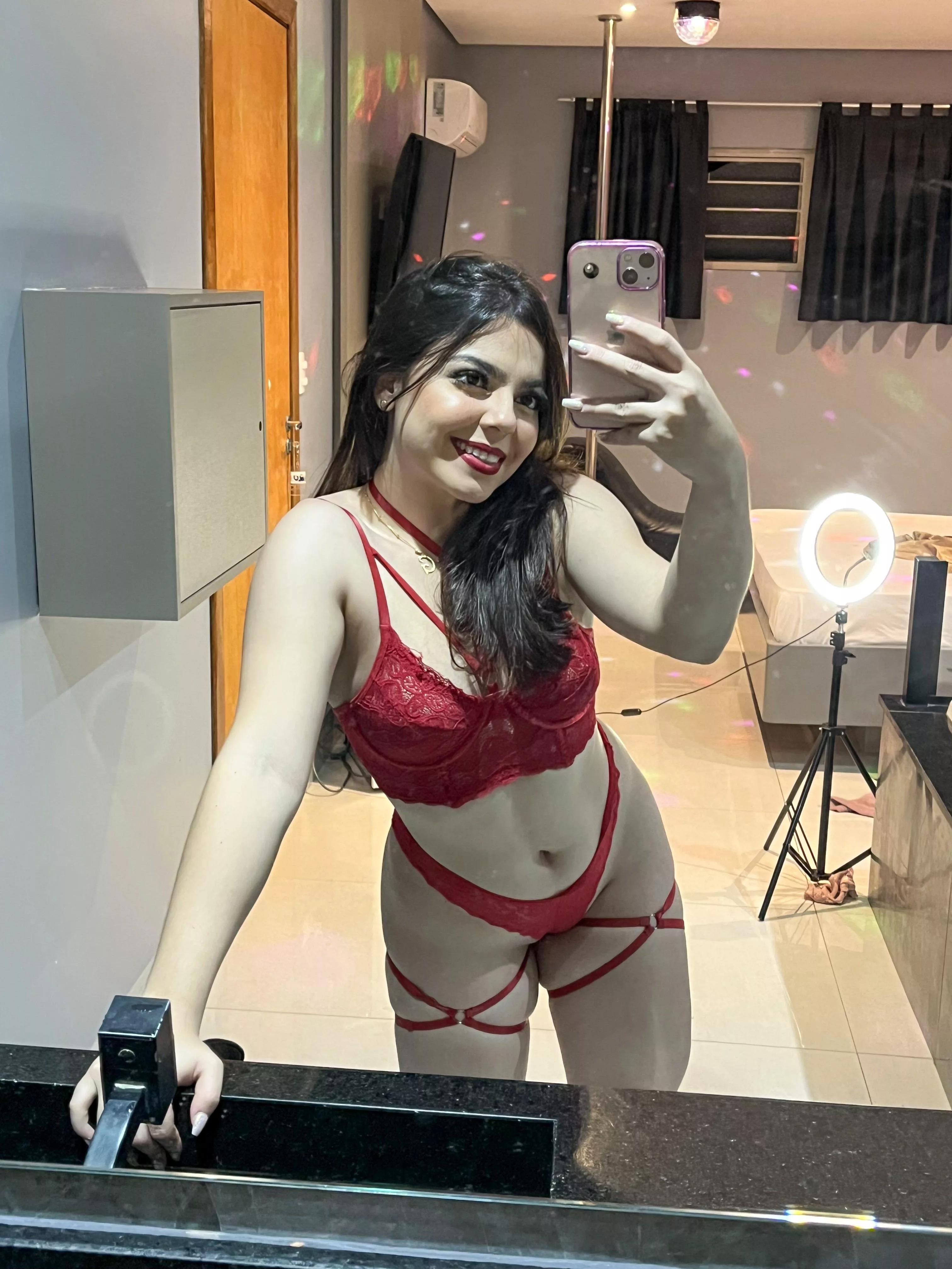 i know i lack boobs but the rest is fine right? posted by Fancy-Assistance-767