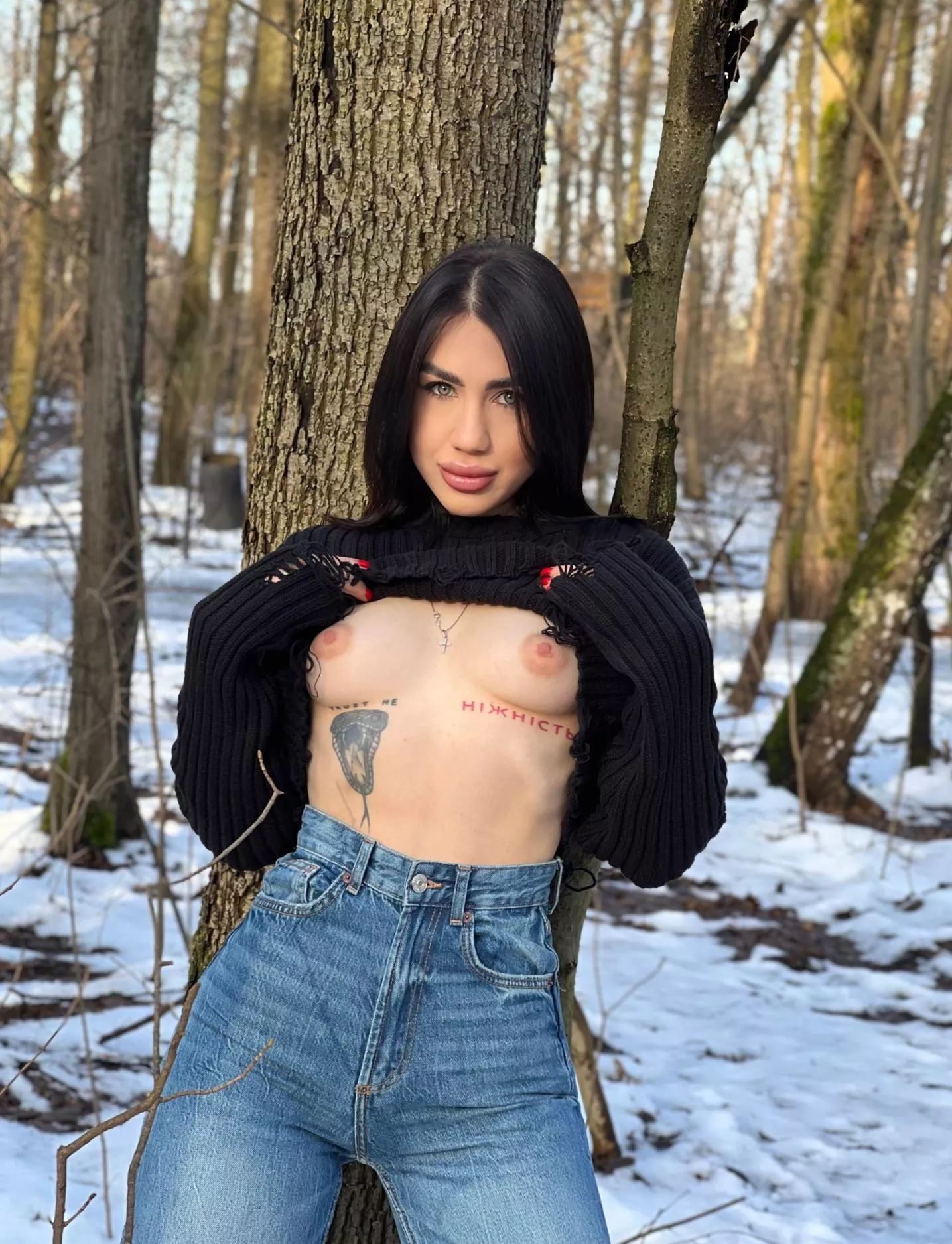 if you were nearby, I wouldn’t be able to stop myself from starting to caress myself through my jeans posted by regallybarbeque