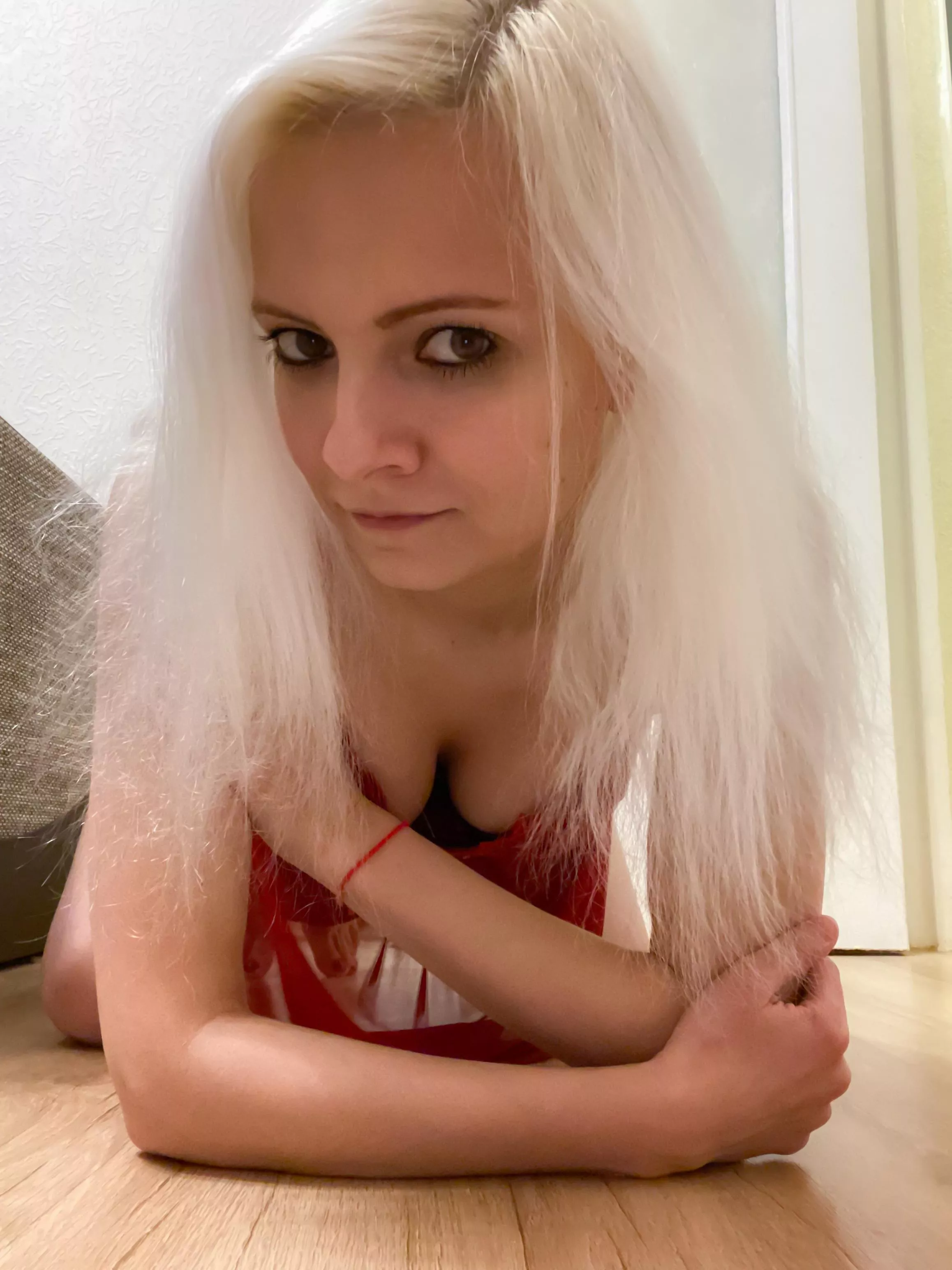 I'm in doggy style on the floor. posted by bubethebest