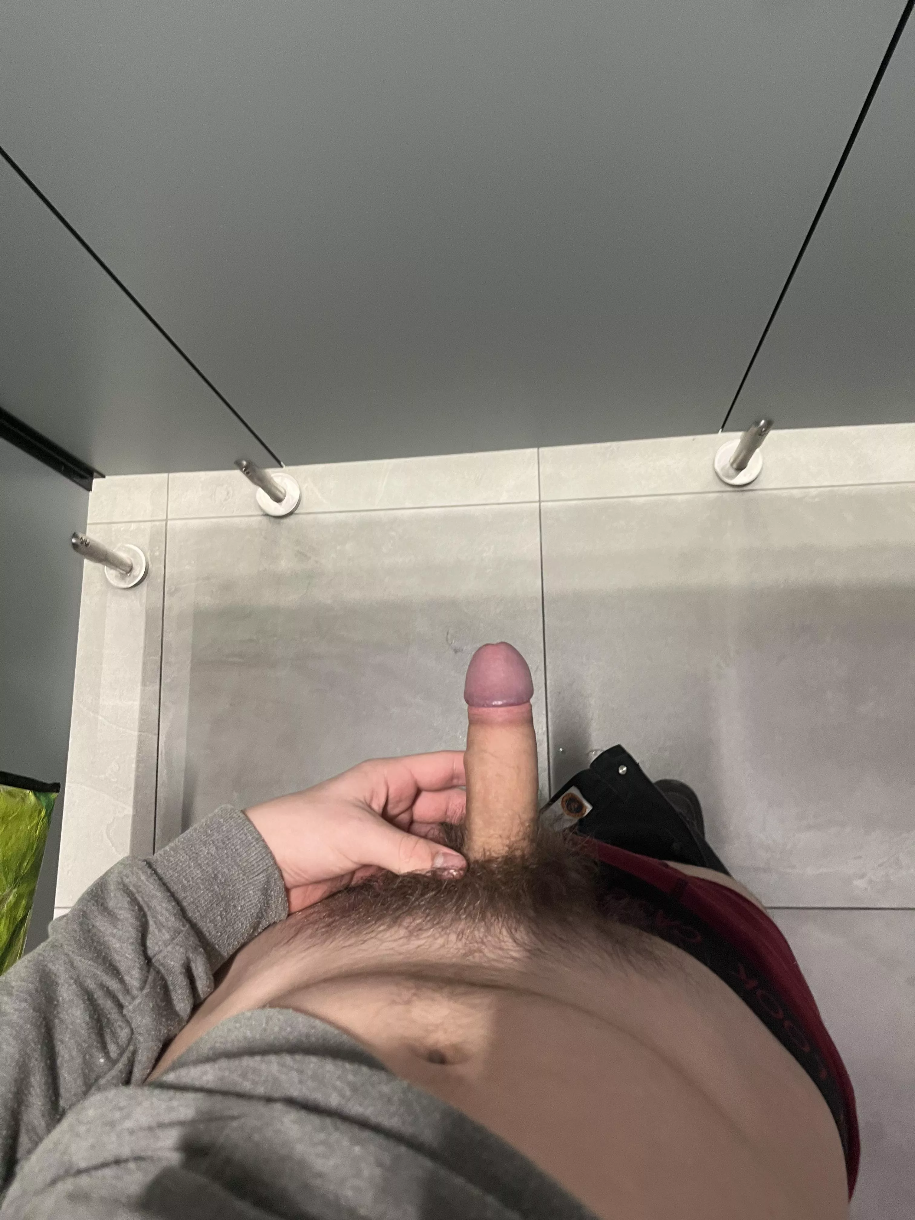 Imagine if I would have left the door open😳😮‍💨 posted by Jessdudez