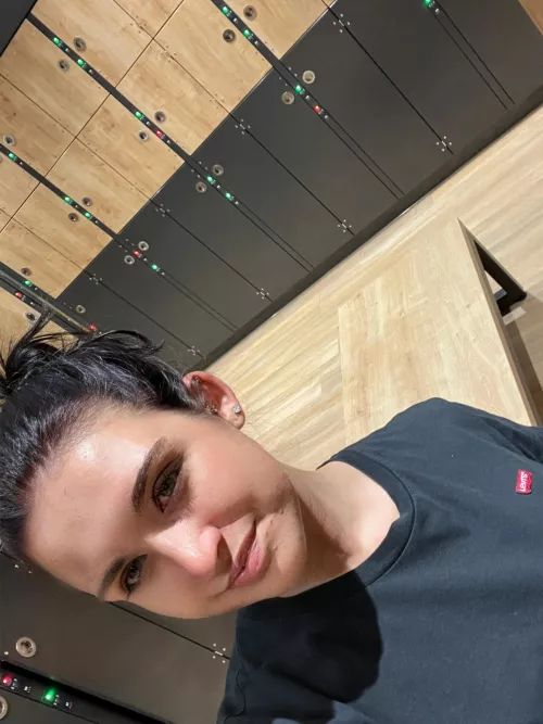 IUTR by tthatonegirll