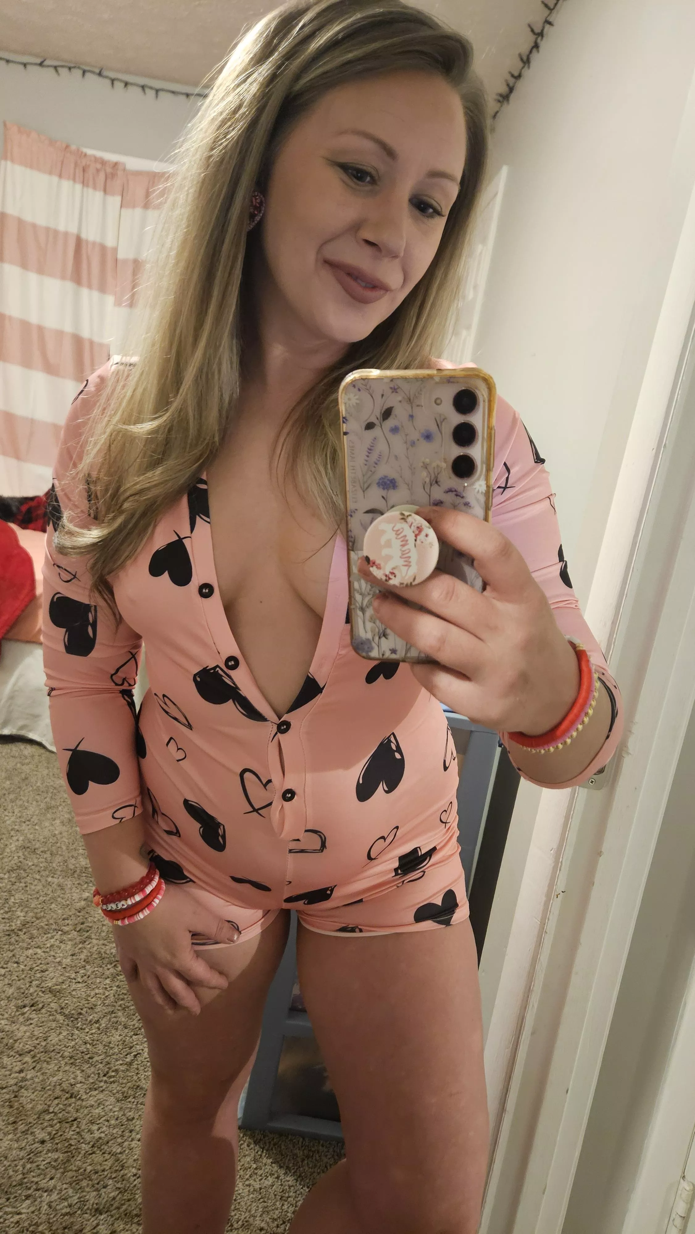 Looking for your next door milf?! 😏😌 posted by Ms_Britty